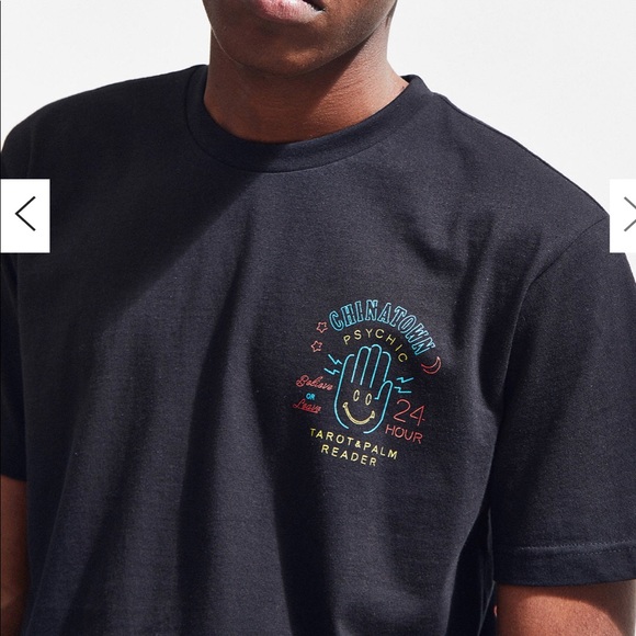 Chinatown Market Psychic Reader Tshirt Medium - Picture 2 of 2